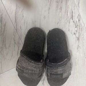 Levi's Black and Gray Women's Sandals